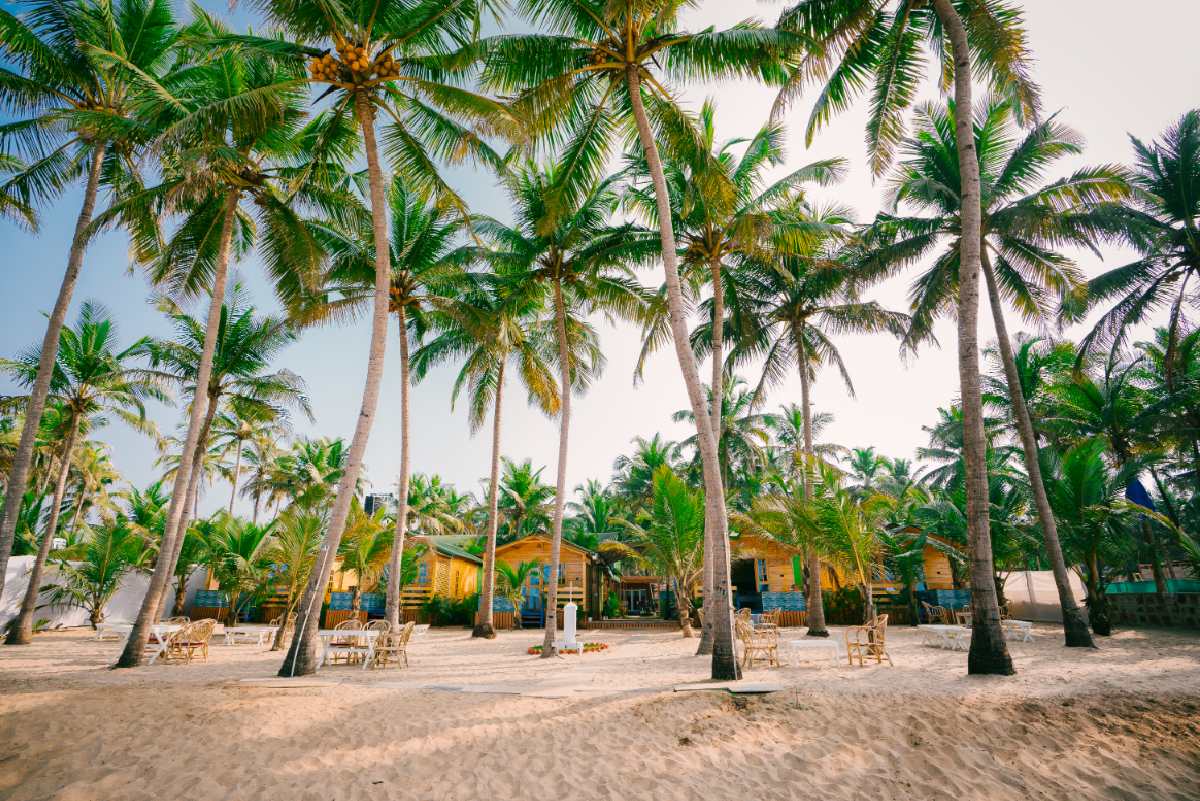Romantic resort with bathtub in South Goa near the beach.